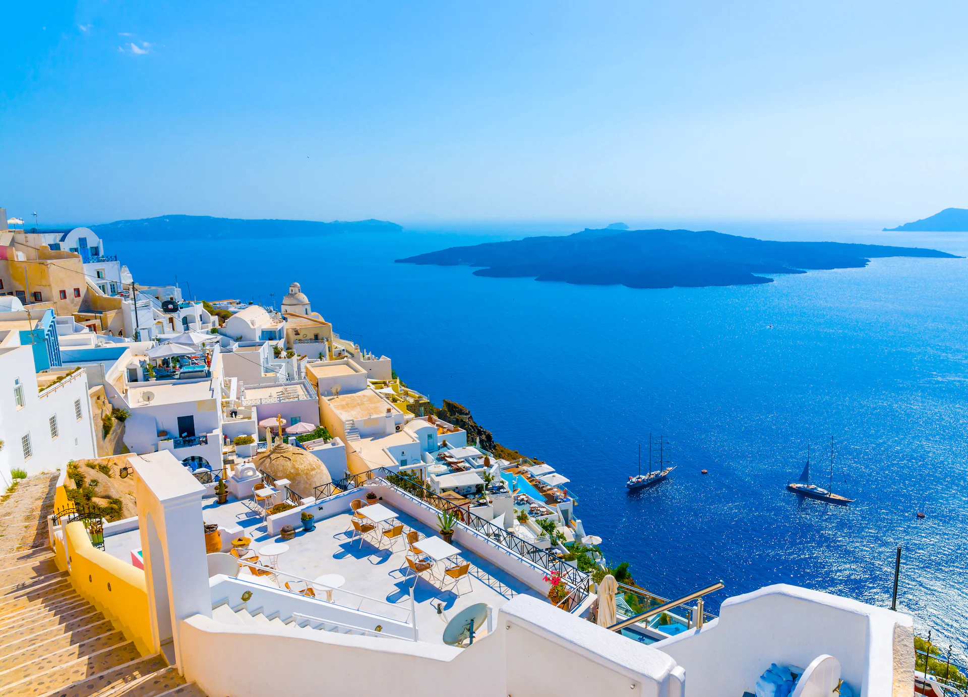 Vue de Santorin, Grèce — inspiration Petros Griffintown