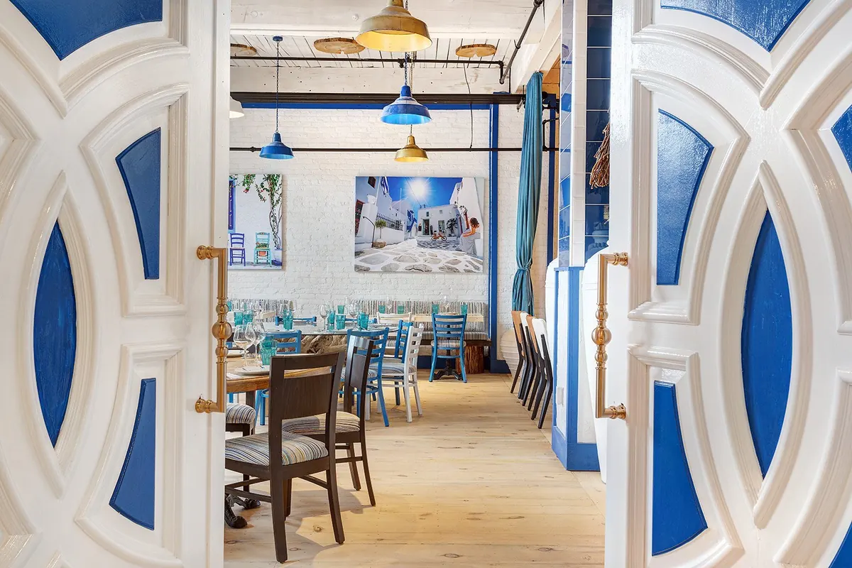 Salle du Restaurant Petros Griffintown — photo 1
