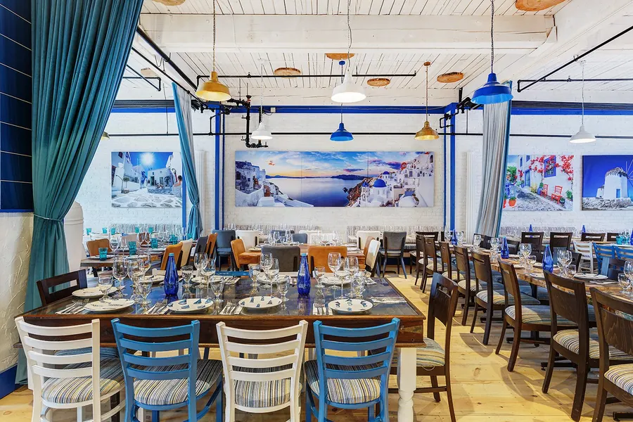 Salle du Restaurant Petros Griffintown — photo 4