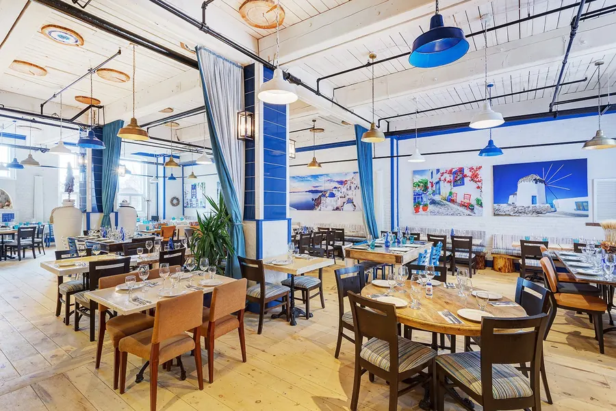Salle privée pour groupes — Restaurant Petros Griffintown
